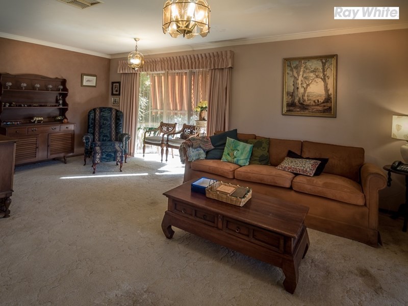 27 Onyx Road, Mount Richon WA 6112