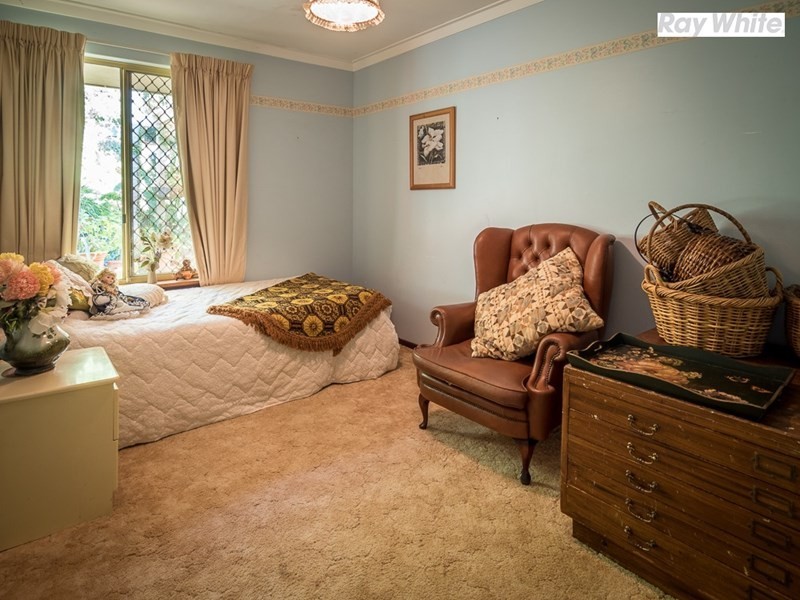 27 Onyx Road, Mount Richon WA 6112