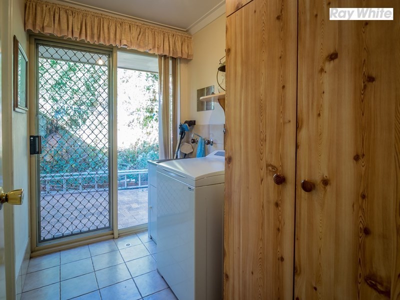 27 Onyx Road, Mount Richon WA 6112