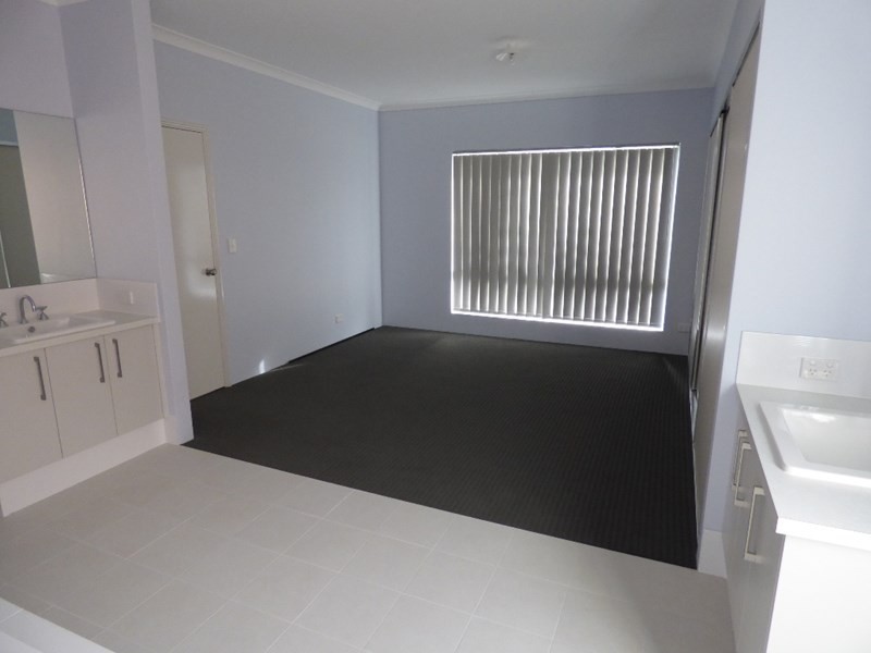 8 Cristonia Terrrace, Byford WA 6122