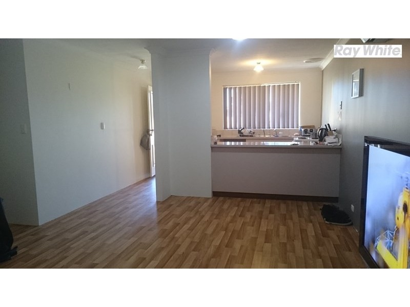 2/11 Stott Close, Armadale WA 6112