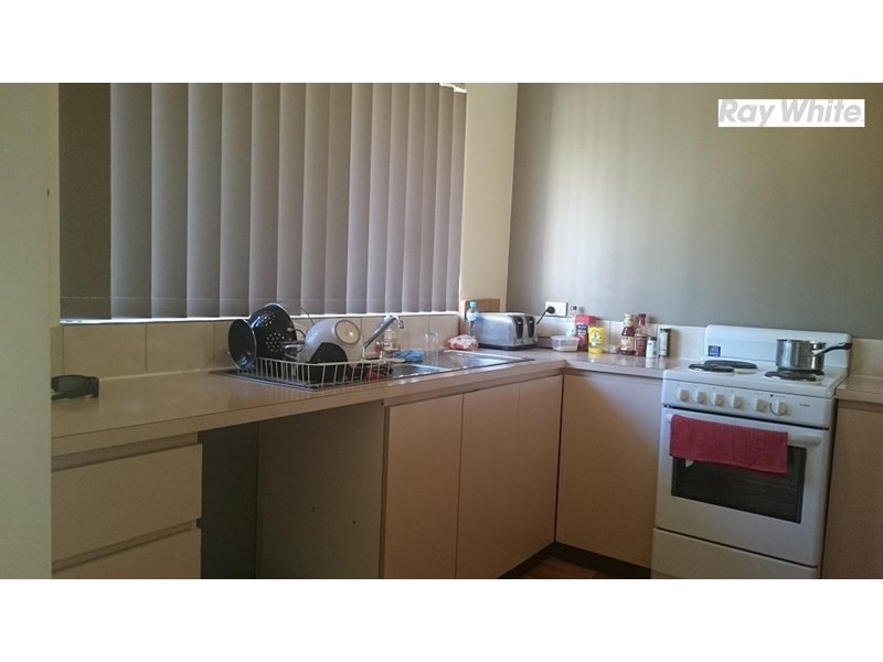 2/11 Stott Close, Armadale WA 6112