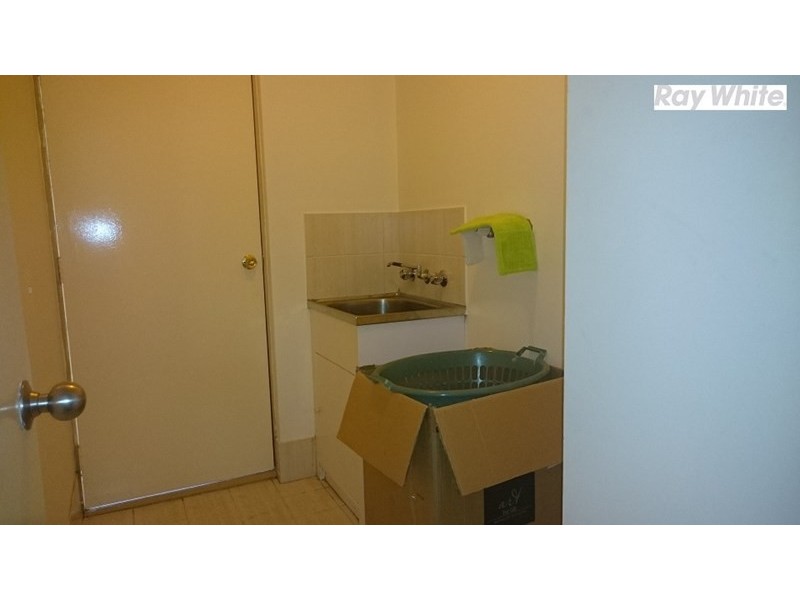 2/11 Stott Close, Armadale WA 6112