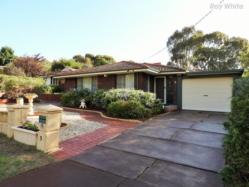 5 Whittington Street, Mount Nasura WA 6112