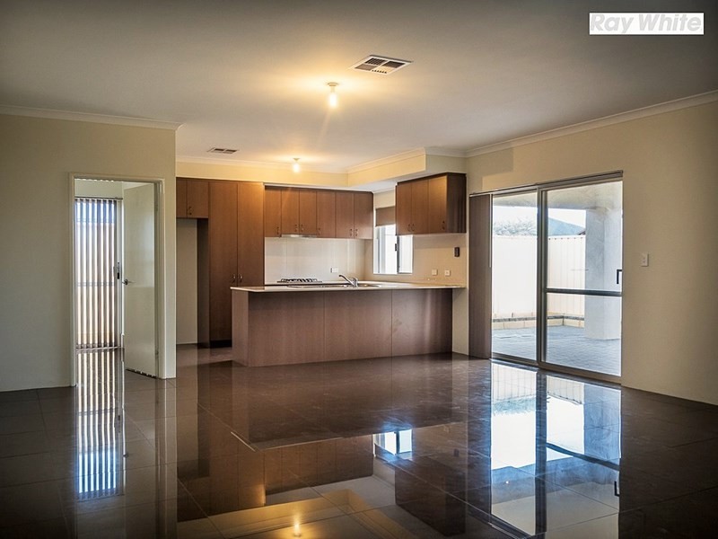 26 Kerrison Parade, Seville Grove WA 6112