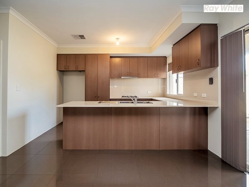 26 Kerrison Parade, Seville Grove WA 6112