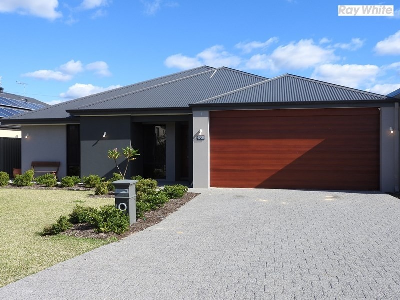 38 Wycliffe Turn, Piara Waters WA 6112