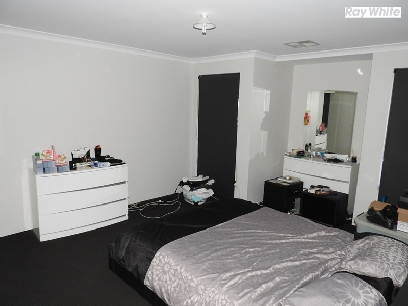 38 Wycliffe Turn, Piara Waters WA 6112