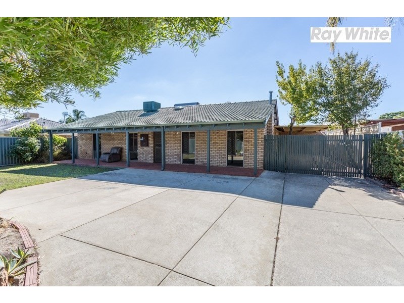 16 Elanora Road, Armadale WA 6112