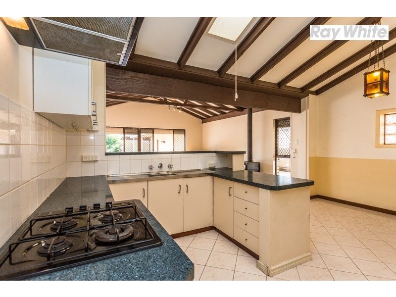 16 Elanora Road, Armadale WA 6112