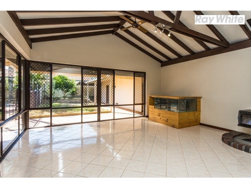 16 Elanora Road, Armadale WA 6112