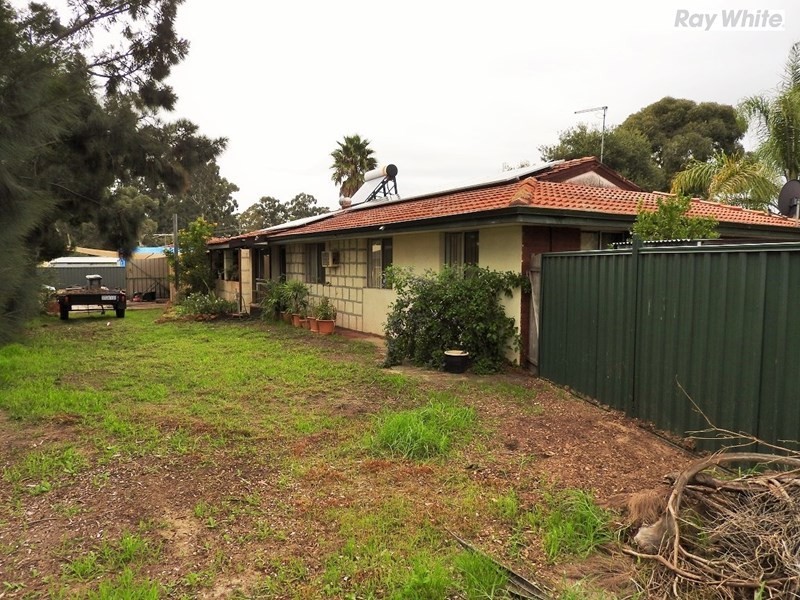196 Westfield Road, Kelmscott WA 6111