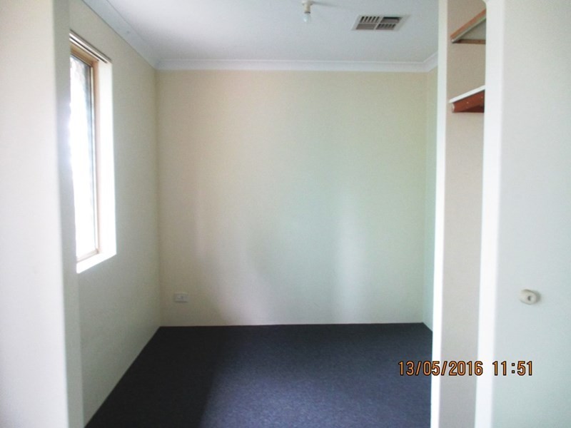 62 Farmer Avenue, Brookdale WA 6112