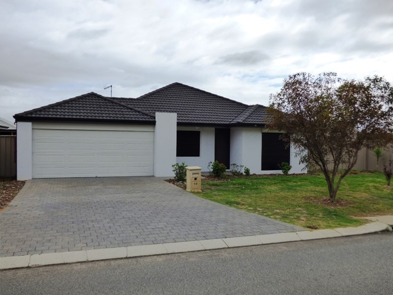64 Chiltern Avenue, Brookdale WA 6112