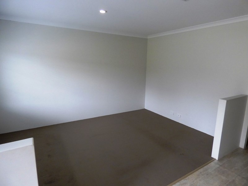 64 Chiltern Avenue, Brookdale WA 6112