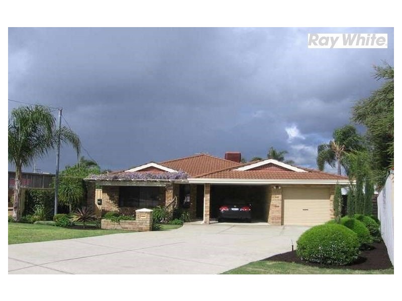 31 Abernethy Grove, Seville Grove WA 6112