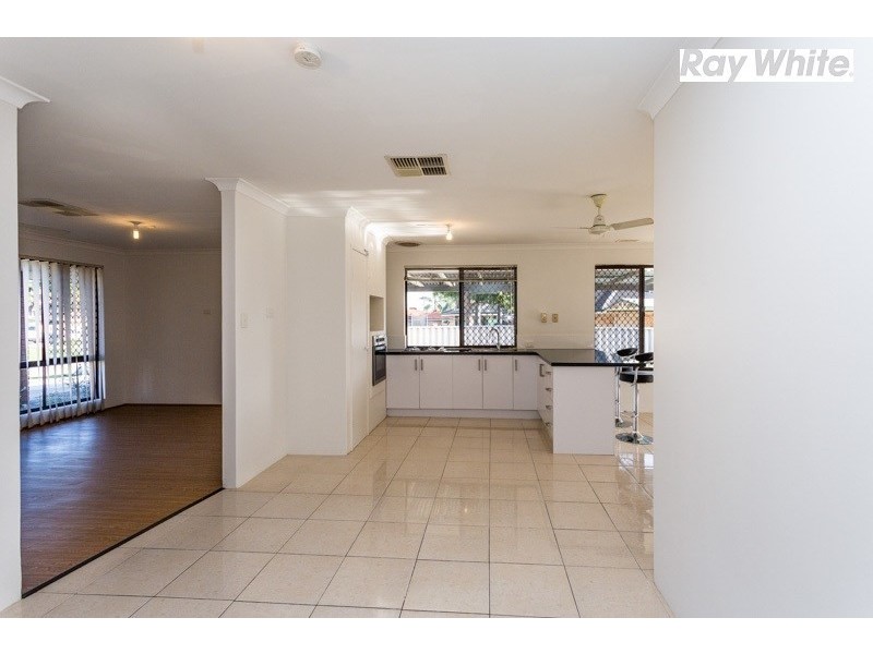 18 Candish Grove, Seville Grove WA 6112