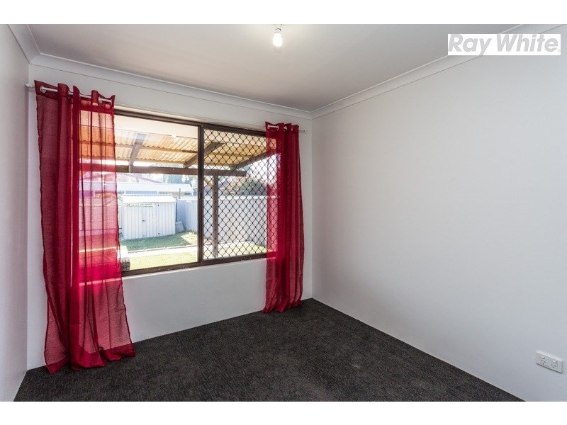 18 Candish Grove, Seville Grove WA 6112