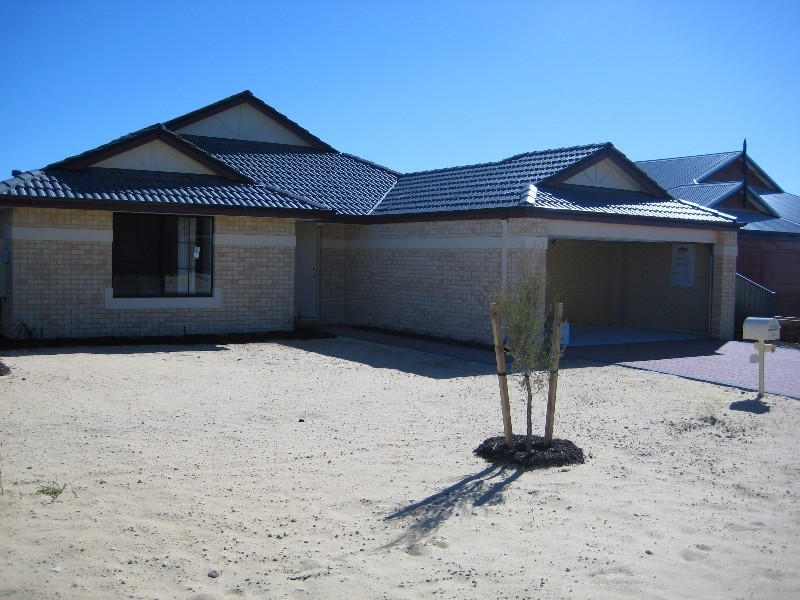 24 Blackberry Ramble, Byford WA 6122