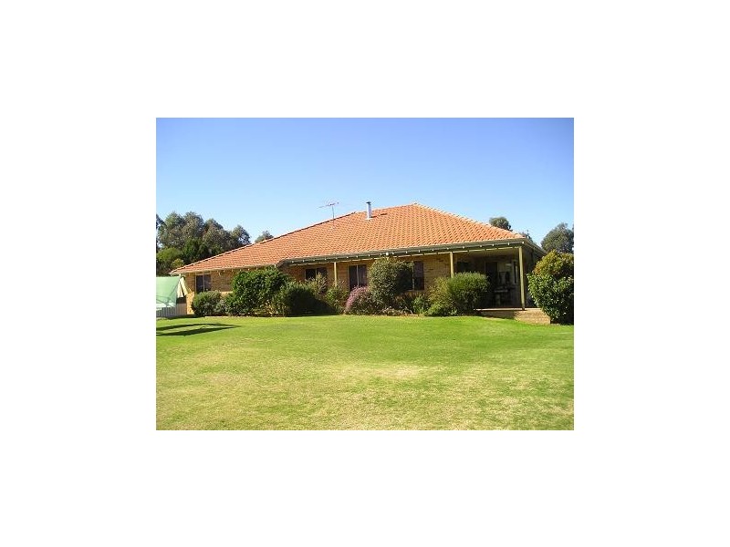 152 Salmon Bark Road, Serpentine WA 6125