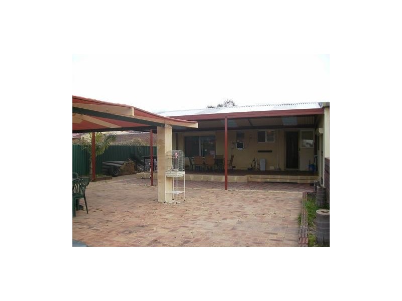 38 Holling Street, Maddington WA 6109