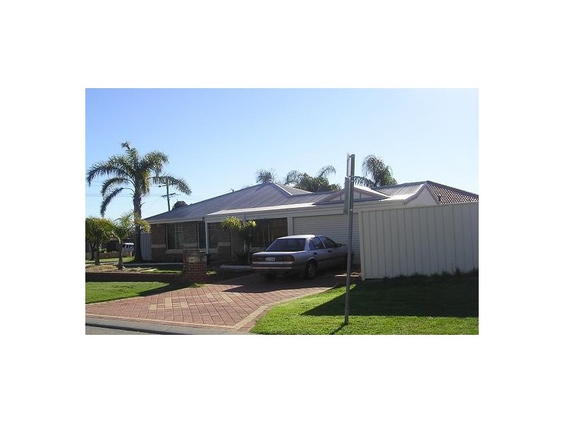2 Aroona Way, Maddington WA 6109