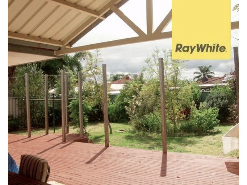 25 Lisbon Way, Seville Grove WA 6112