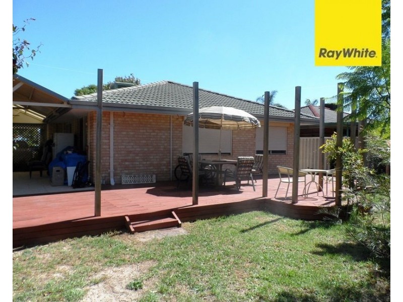 25 Lisbon Way, Seville Grove WA 6112