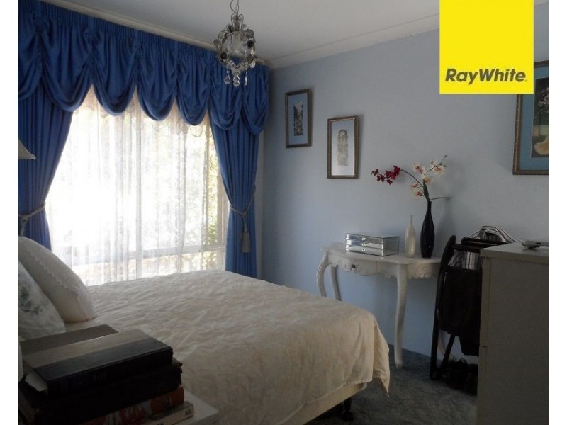 25 Lisbon Way, Seville Grove WA 6112