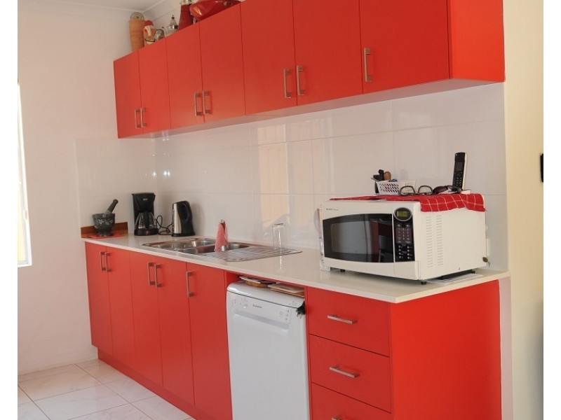 4 Le Souef Street, Maddington WA 6109