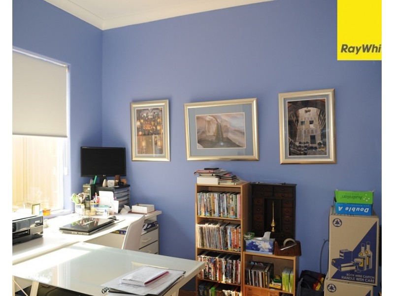 4 Le Souef Street, Maddington WA 6109