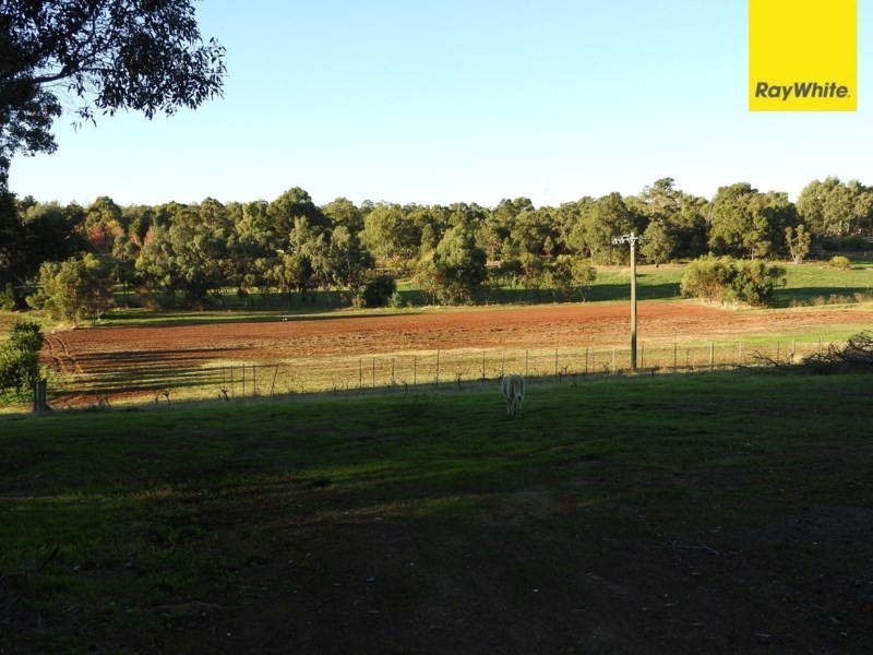 581 Canning Mills Road, Martin WA 6110