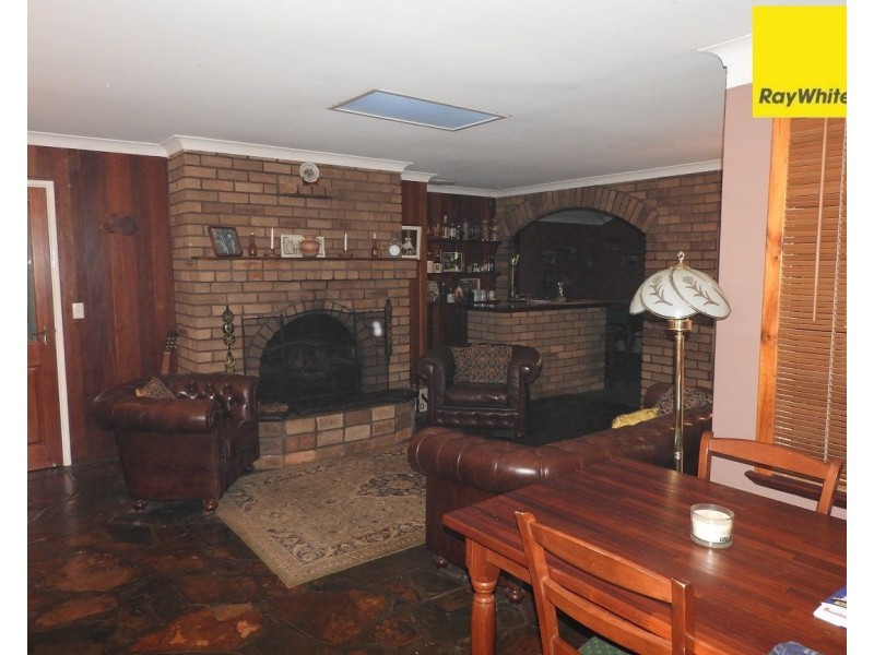 13 High Road, Roleystone WA 6111