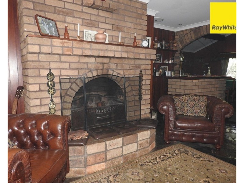 13 High Road, Roleystone WA 6111