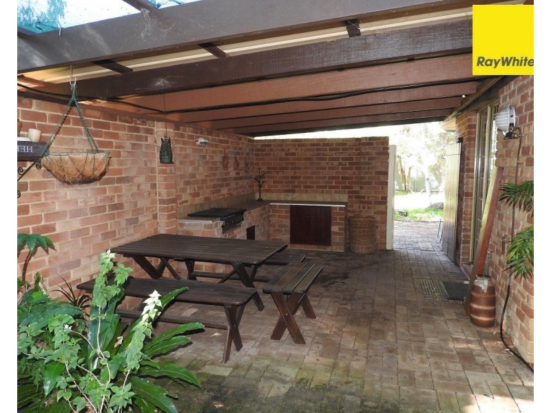 13 High Road, Roleystone WA 6111