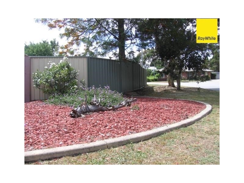 4 Smith Close, Armadale WA 6112