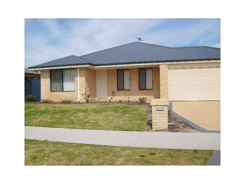 25 Plaimar Ramble, Byford WA 6122