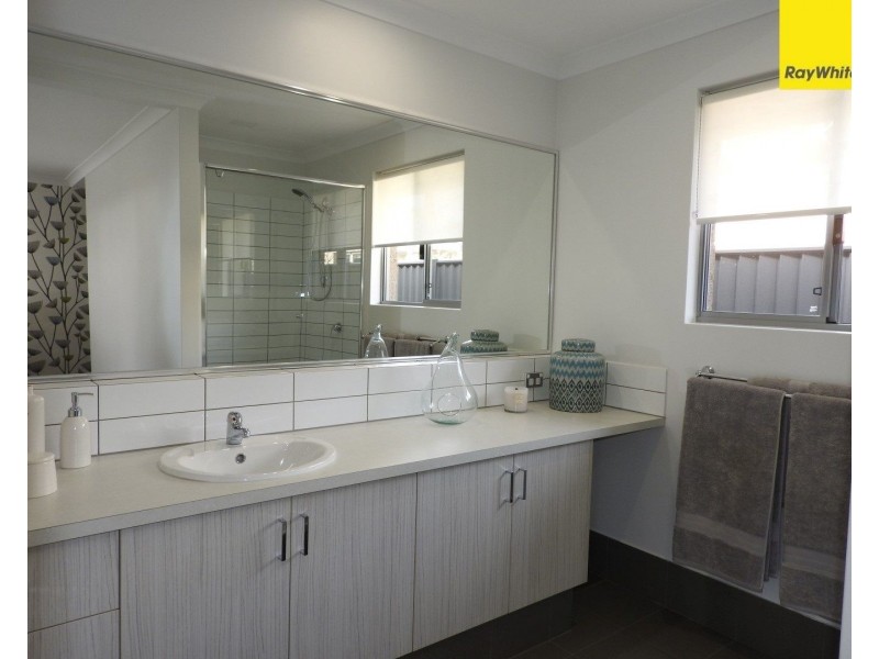 55 Oakbella Parade, Harrisdale WA 6112