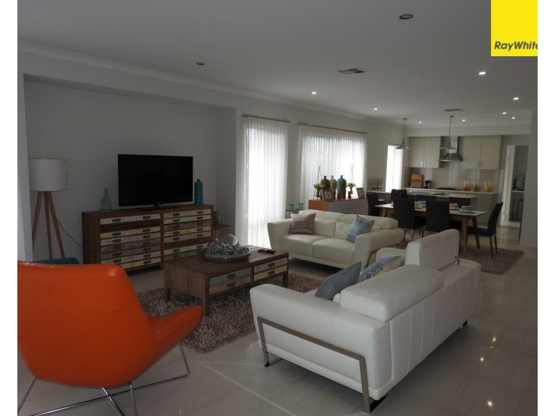 55 Oakbella Parade, Harrisdale WA 6112