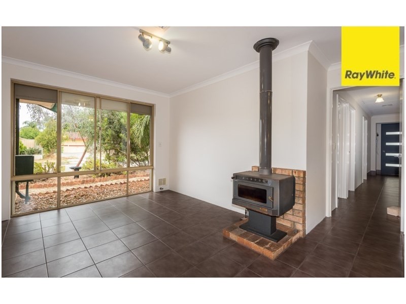 1 Tummell Court, Seville Grove WA 6112