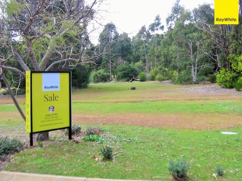 11 Country Club Avenue, Roleystone WA 6111