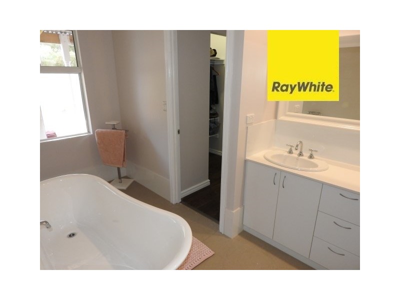 885 Kingston Road, Mount Helena WA 6082