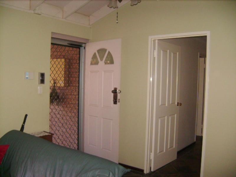 16 Dollis Way, Armadale WA 6112