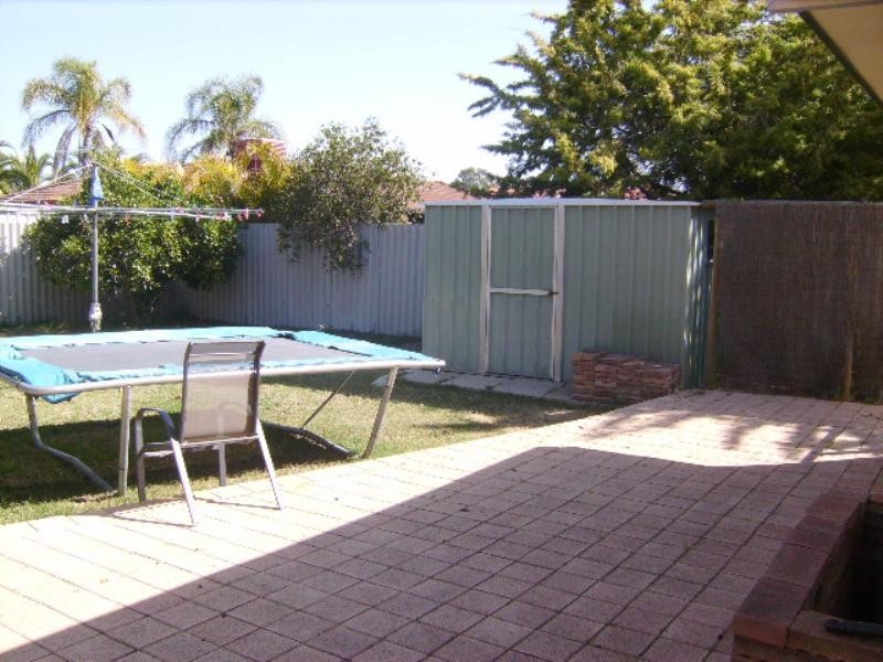 16 Dollis Way, Armadale WA 6112