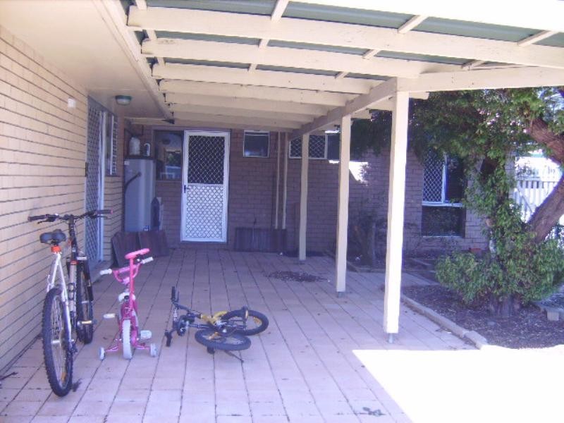 16 Dollis Way, Armadale WA 6112