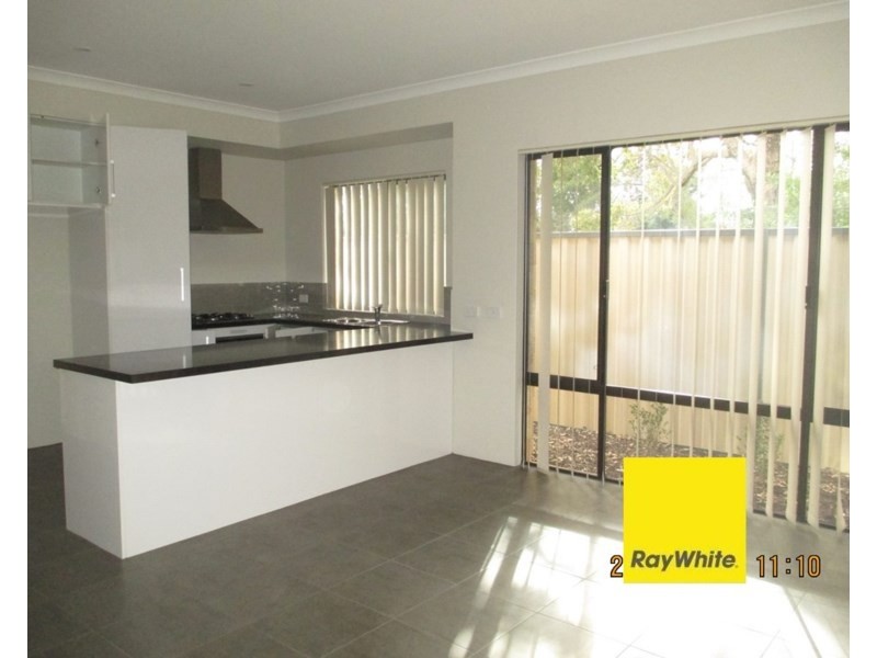 12/99 Lowanna Way, Armadale WA 6112