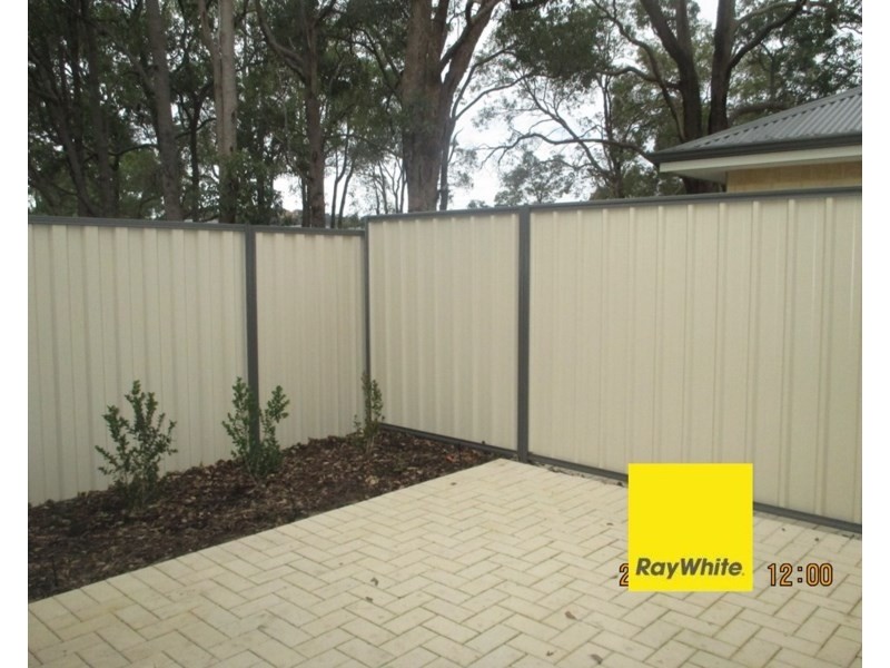 12/99 Lowanna Way, Armadale WA 6112