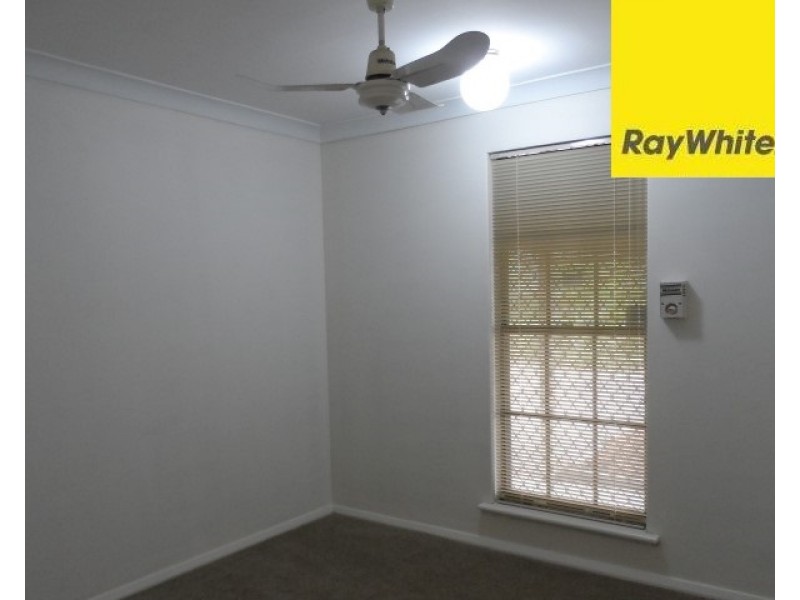 10 Harlow Street, Camillo WA 6111