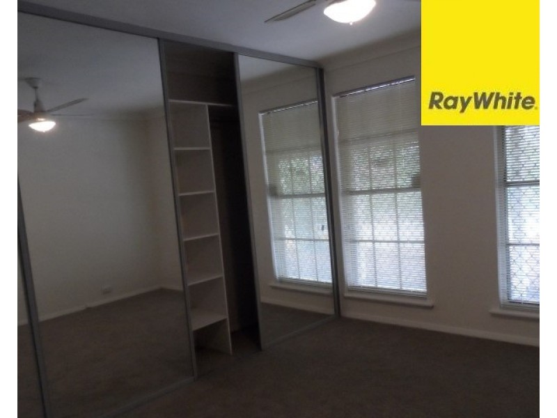 10 Harlow Street, Camillo WA 6111