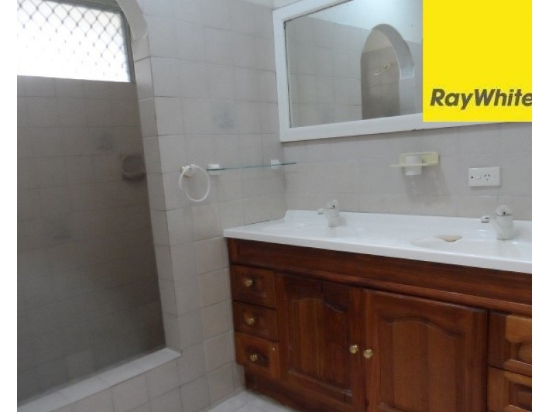 10 Harlow Street, Camillo WA 6111